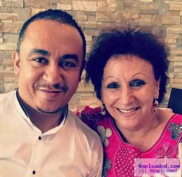 I Did Not Bleach,Neither Am I Adopted- Freeze Replies Fans